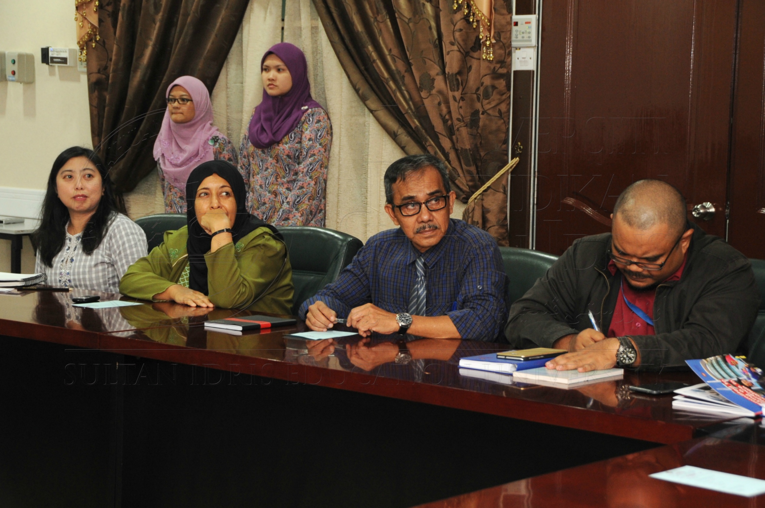 PRO 16 3 PALESTINEHAS 7641